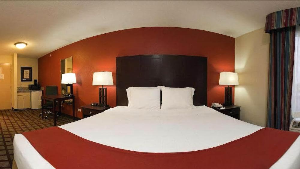 Holiday Inn Express Hotel & Suites Chicago-Algonquin By Ihg Exterior photo