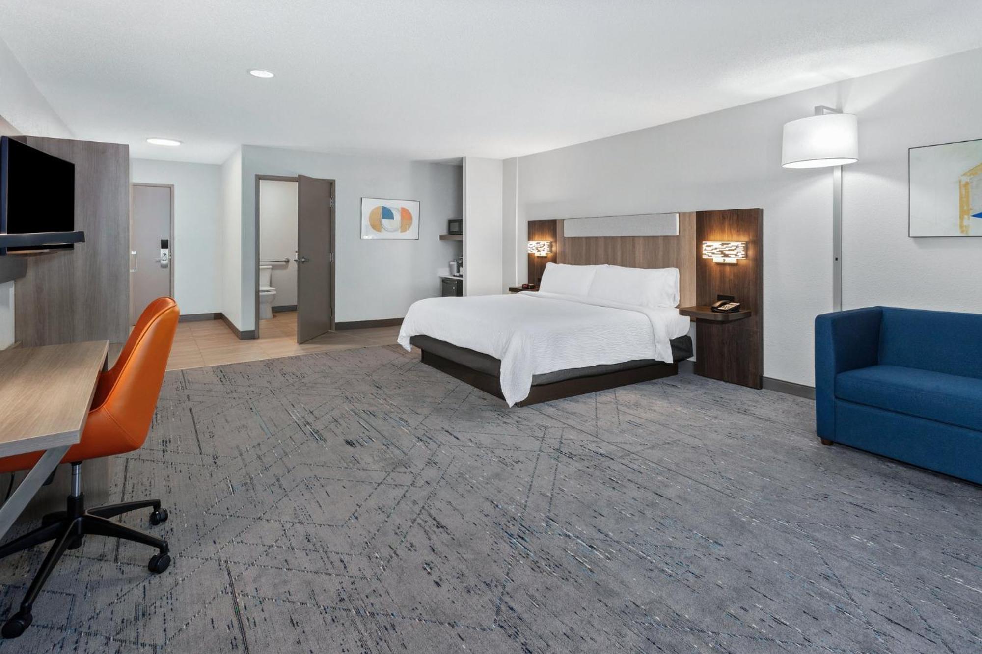Holiday Inn Express Hotel & Suites Chicago-Algonquin By Ihg Exterior photo